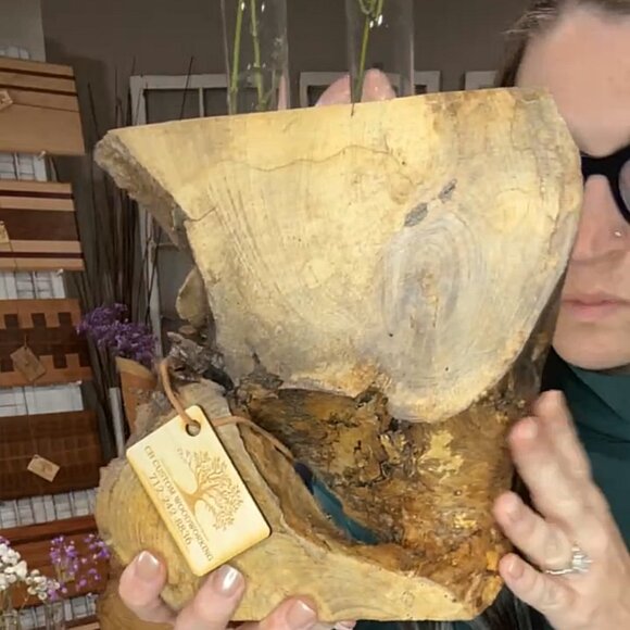 VASES - Picture 1 of 5